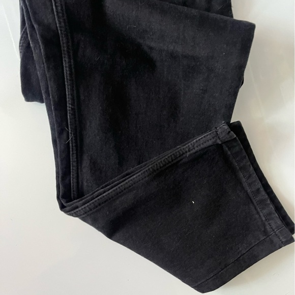 Everlane • Curvy Cheeky Washed Black Denim Jeans - Picture 7 of 11